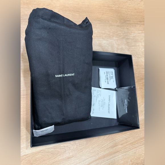 Yves Saint Laurent /YSL
UPTOWN WALLET ON CHAIN BAG - Picture 9 of 13